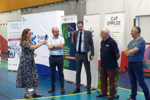 stade-emploi-le-24-juin-2025-falaise-10ACFF074A-E648-900E-8CC3-3A20D78F251D.jpg